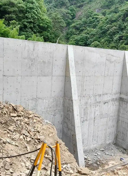临沂沂南县重力式挡土墙